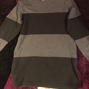 Blk. & Gray long shirt with 3/4 sleeves Size Small